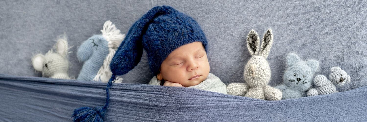Yenidoğan Bebeğin Çok Uyuması Normal mi?